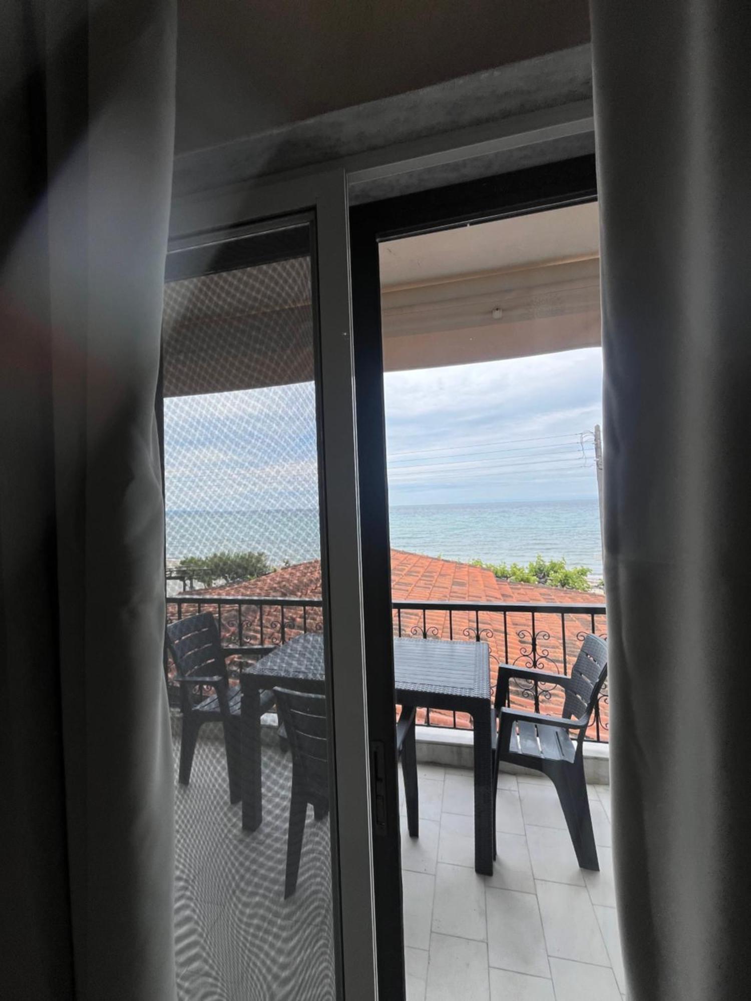 Appartement Okkio Sea View à Vergia Extérieur photo